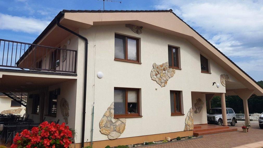 ZNÍŽENÁ CENA  - SALAŠ agroturistické zariadenie - Klátová Nová Ves