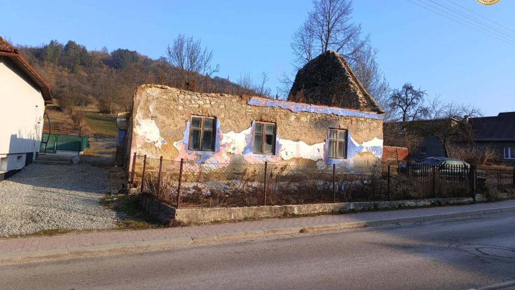 SKLABIŇA -7 km od mesta Martin -stavebný pozemok 1403m2