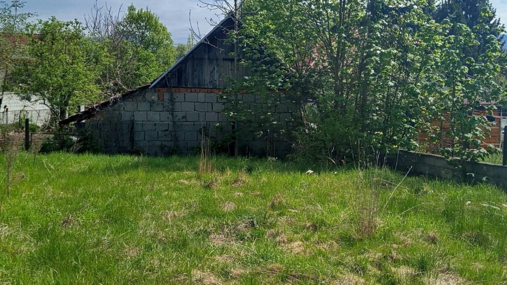 SUČANY-HRABINY stavebný pozemok  460 m2 - pri potoku