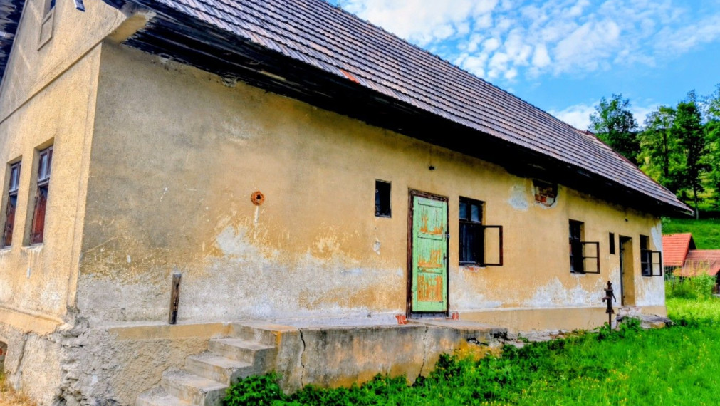 Vidiecky rodinný dom-chalupa, pozemok 1050m2