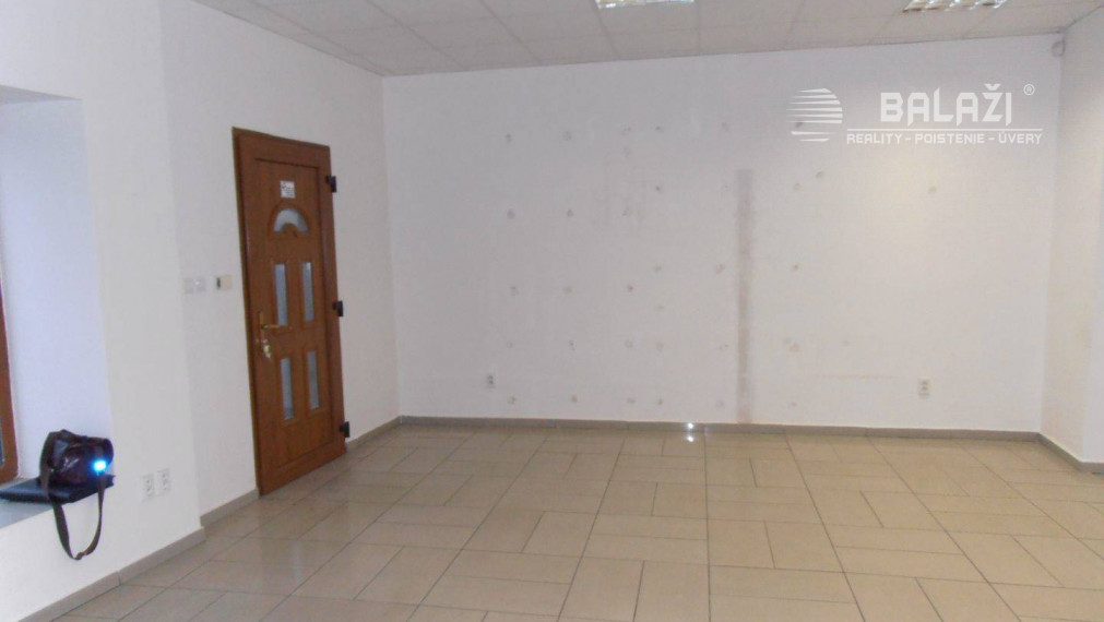 VRÚTKY- priestor vhodný na služby, 86m2, okr. Martin centrum 