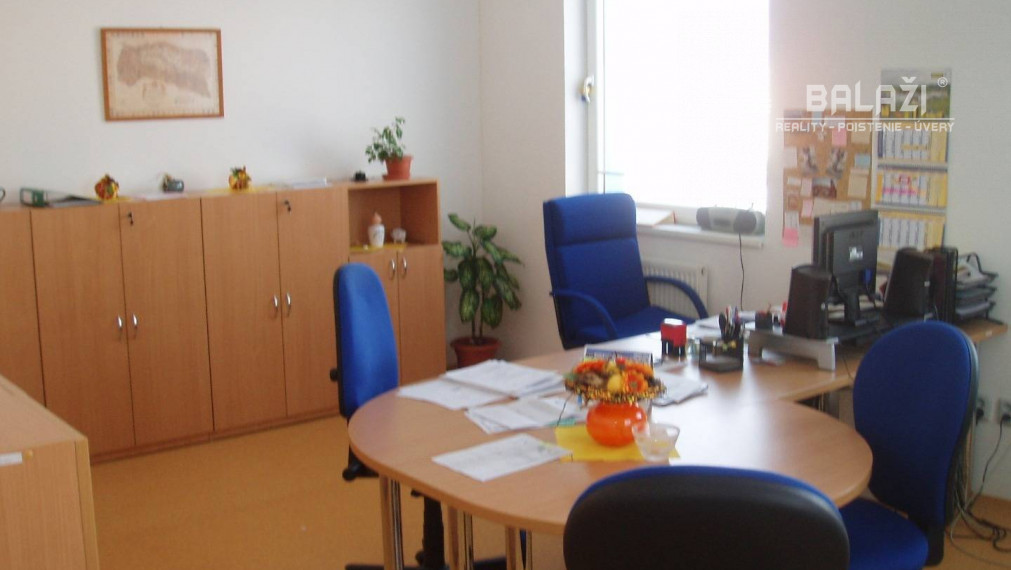 SUČANY - Prenájom kancelárií v administratívnej budove, okr. Martin