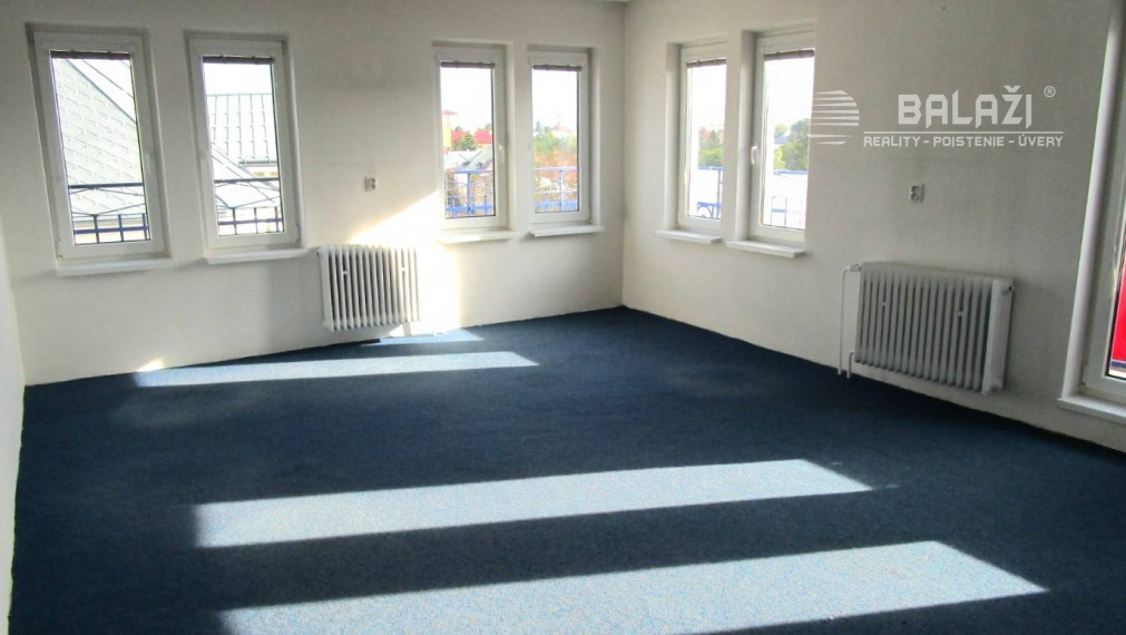 KOMERČNÝ PRIESTOR (31,56 m2) - Martin /Centrum/