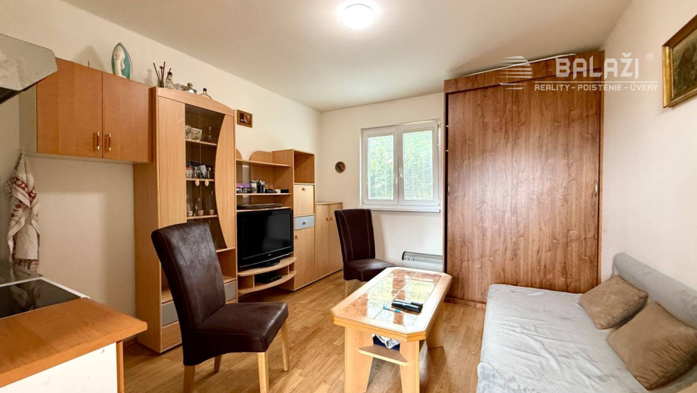 ŽIRANY - Rodinný dom s 2 samostatnými bytovými jednotkami, okr. Nitra