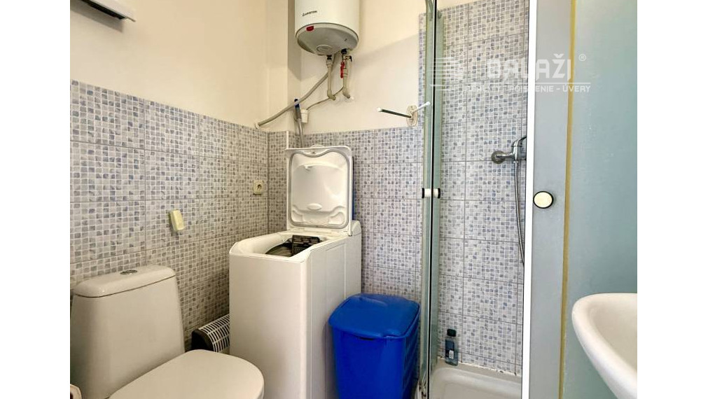 ŽIRANY - Rodinný dom s 2 samostatnými bytovými jednotkami, okr. Nitra