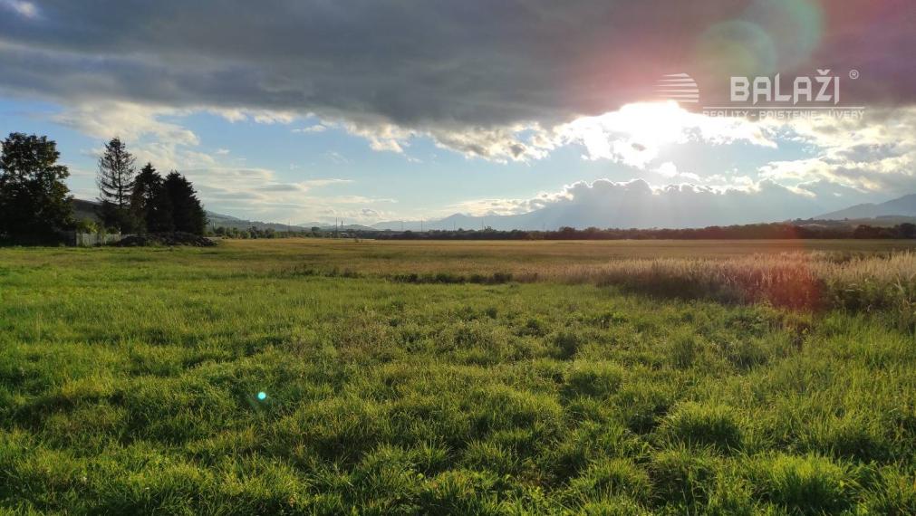 PRÍBOVCE - Stavebný pozemok v novej zástavbe 733m2 všetky siete,optika