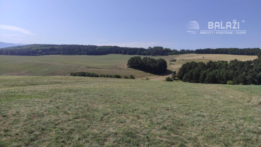 VALČA pozemok s výmerou 5800 m2,  okr. Martin 