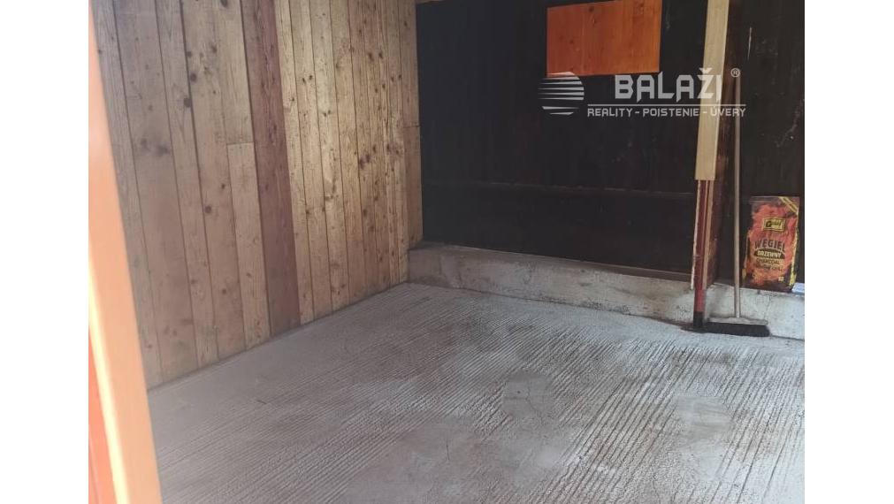 Chata s terasou a garážou TUŽINA, okr. Prievidza