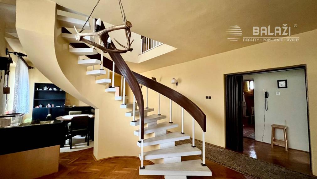 5 izbový rodinný dom - TOPOĽČANY