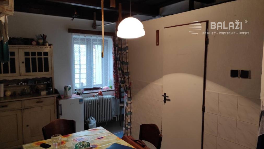 ČREMOŠNÉ-chalupa na pozemku 700m2  