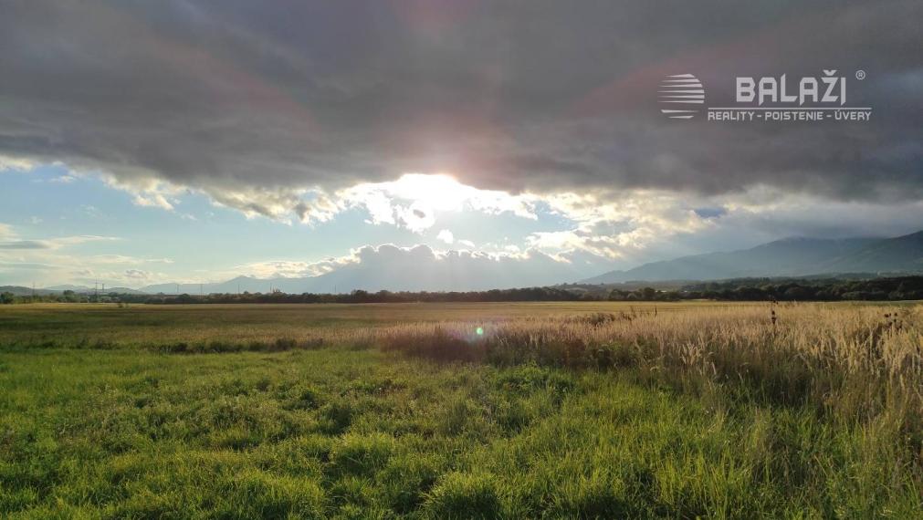 TURANY-stavebný pozemok o výmere 793 m2