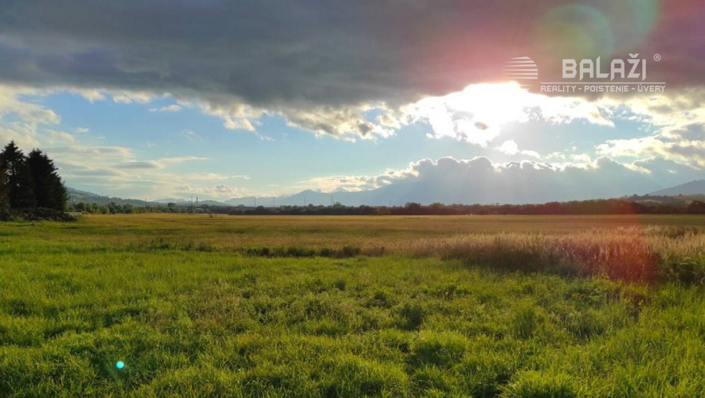 TURANY-stavebný pozemok o výmere 793 m2