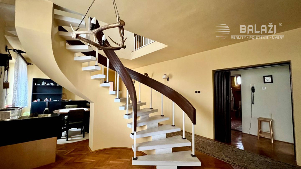 5 izbový rodinný dom - TOPOĽČANY