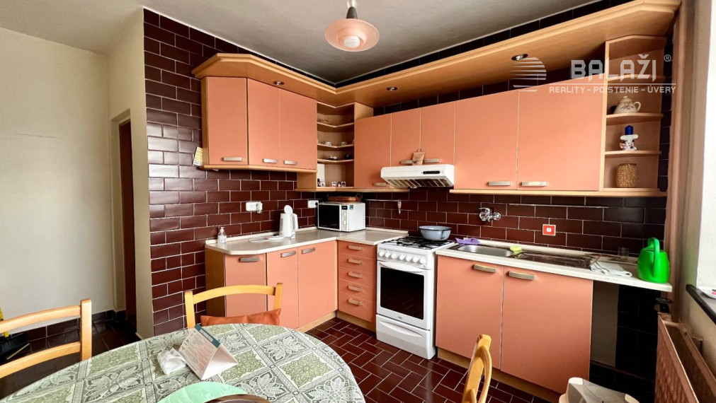 5 izbový rodinný dom - TOPOĽČANY