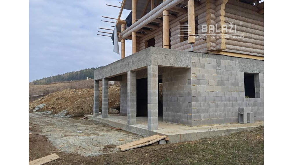 NA PREDAJ - Necpaly - Zrubový dom (hrubá stavba) 