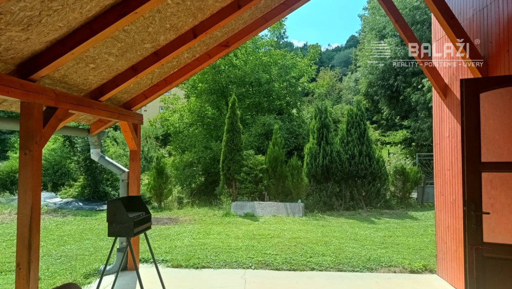 Chata s terasou a garážou TUŽINA, okr. Prievidza