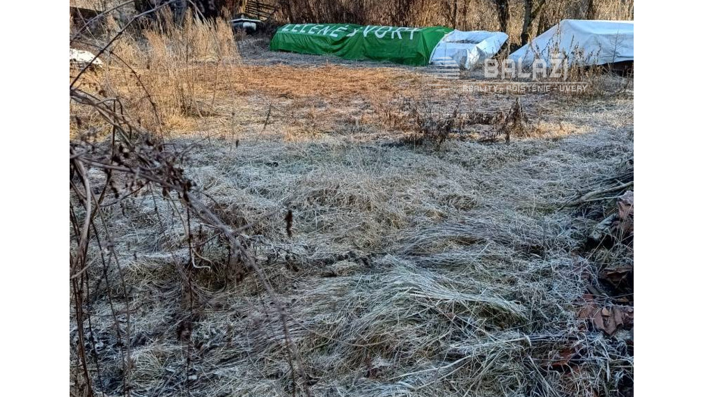SKLABIŇA -7 km od mesta Martin -stavebný pozemok 1403m2