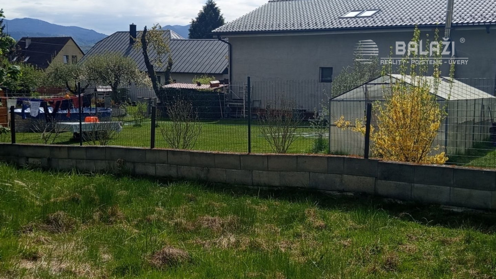 SUČANY-HRABINY stavebný pozemok  460 m2 - pri potoku