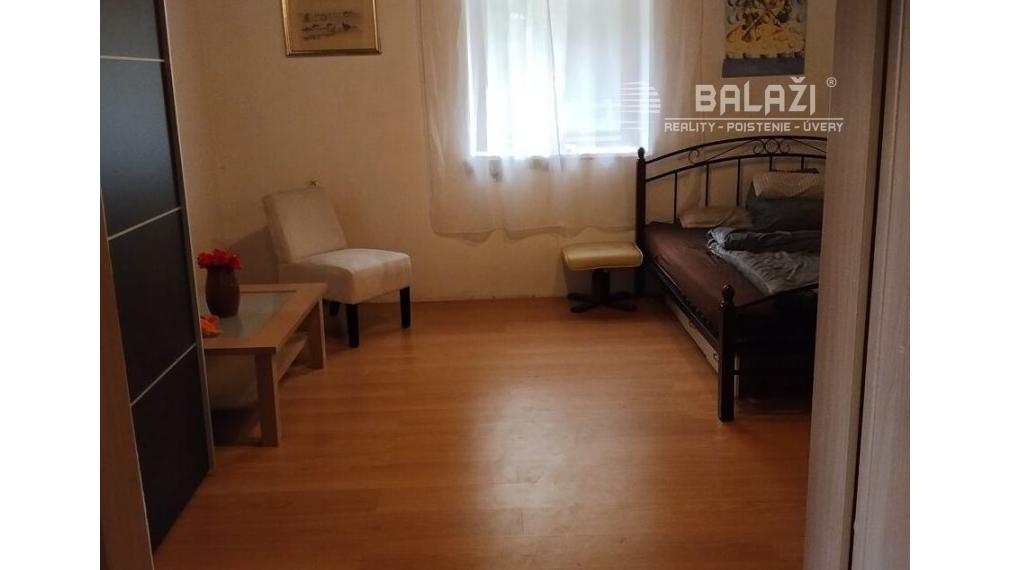 Rodinný dom s pozemkom 562 m2 VRÍCKO okr. Martin