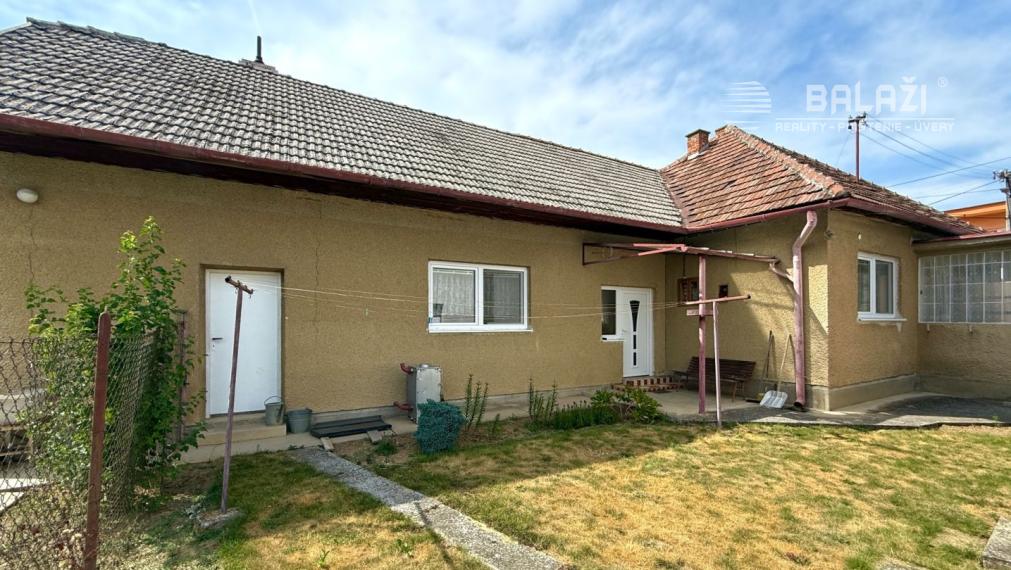 NA PREDAJ -  4 izbový rodinný dom URMINCE, okr. Topoľčany