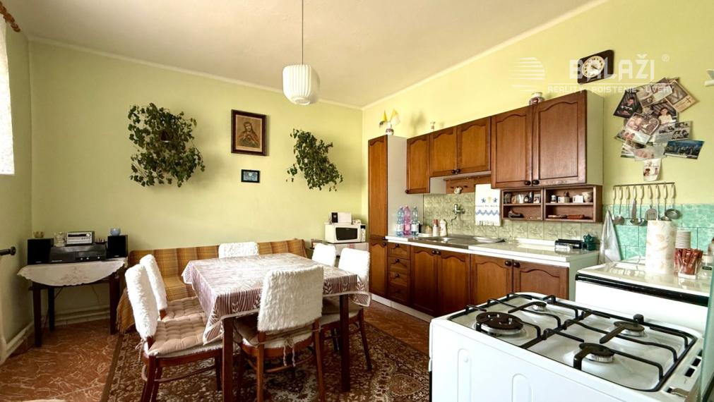 NA PREDAJ -  4 izbový rodinný dom URMINCE, okr. Topoľčany