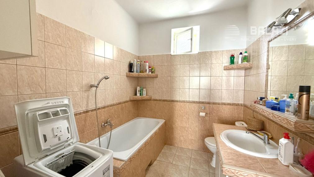 NA PREDAJ -  4 izbový rodinný dom URMINCE, okr. Topoľčany