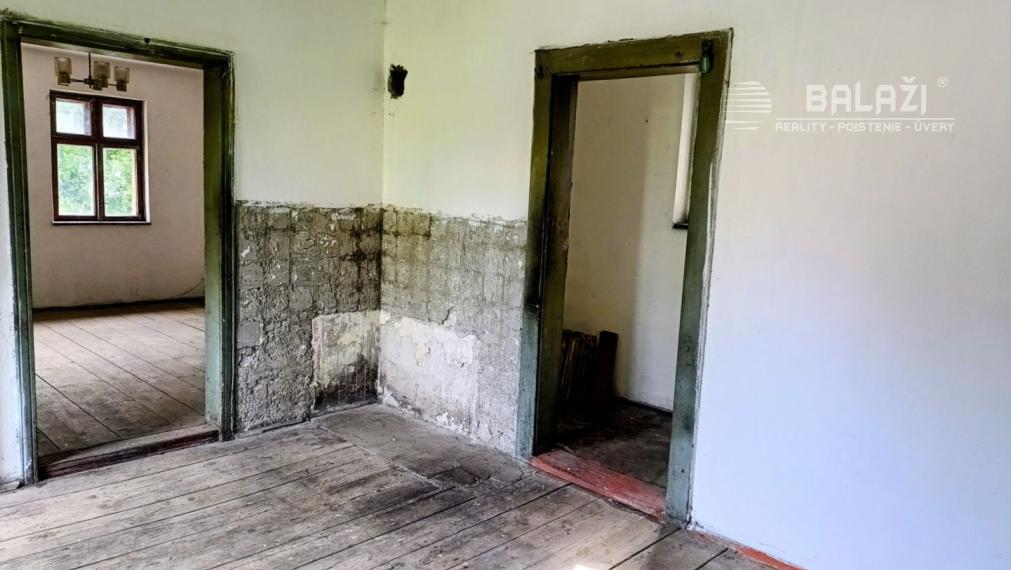 Vidiecky rodinný dom-chalupa, pozemok 1050m2