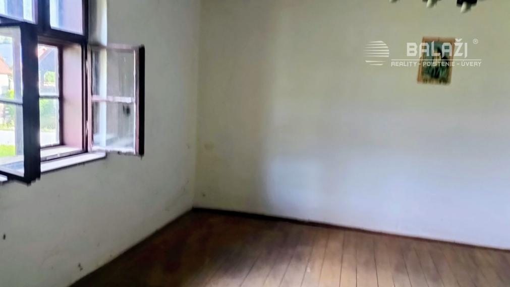 Vidiecky rodinný dom-chalupa, pozemok 1050m2
