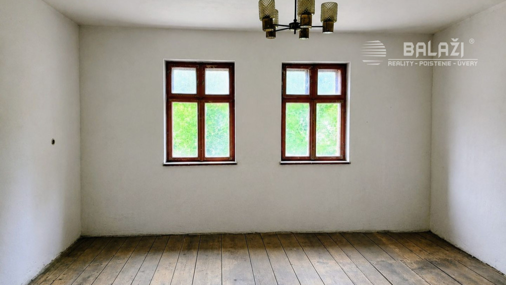 Vidiecky rodinný dom-chalupa s pozemkom 1050m2