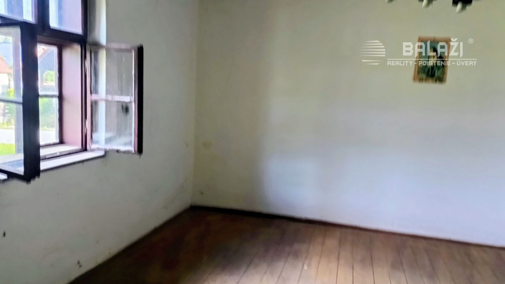 Vidiecky rodinný dom-chalupa s pozemkom 1050m2