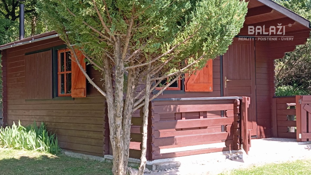 TURANY- rekreačná chata na pozemku 700m2