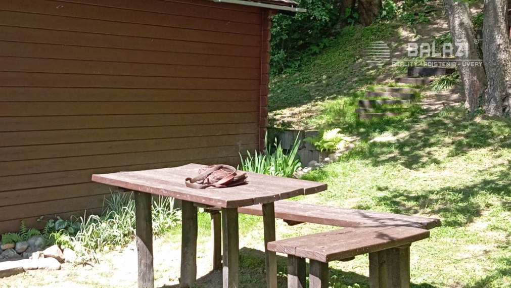TURANY- rekreačná chata na pozemku 700m2