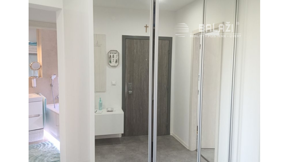 3 IZBOVÝ BYT Prievidza-sídlisko Necpaly