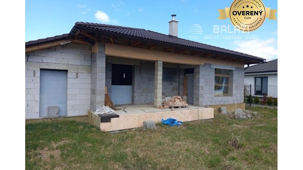 Príbovce -rodinný dom /Bungalov/ hrubá stavba