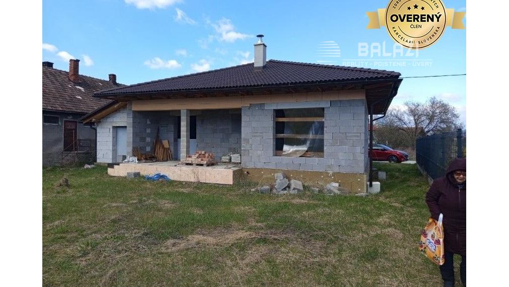 Príbovce -rodinný dom /Bungalov/ hrubá stavba