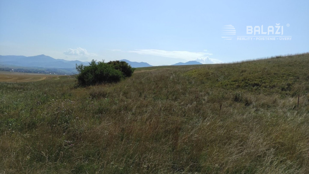 VALČA pozemok s výmerou 5800 m2,  okr. Martin 