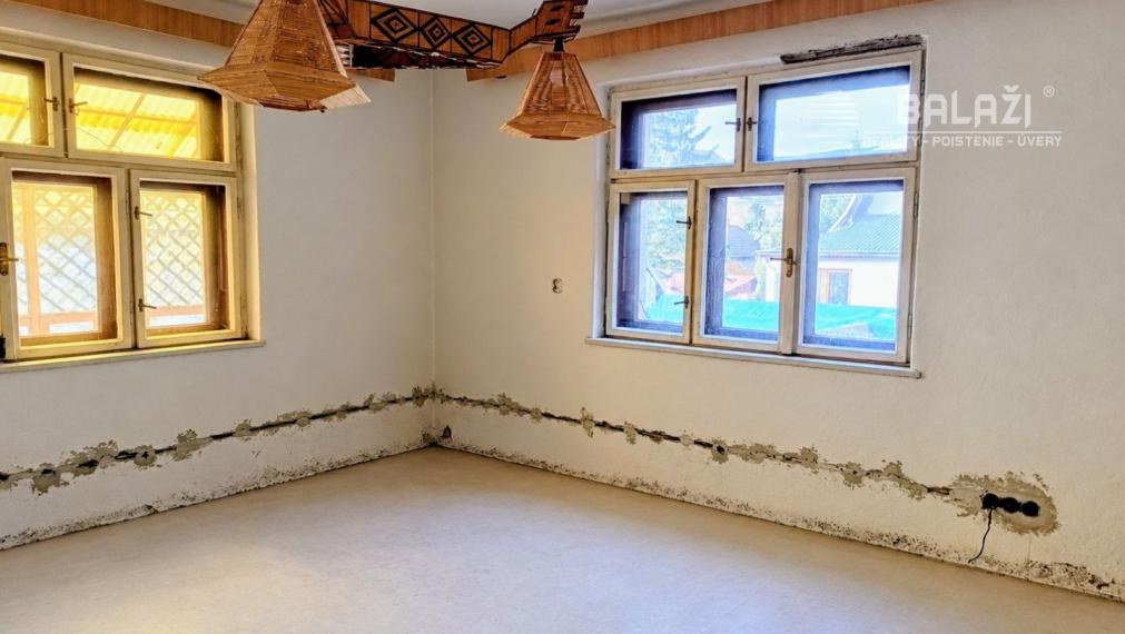 VRÍCKO okr.Martin- rodinný dom s pozemkom 876m2