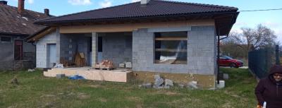 Príbovce -rodinný dom /Bungalov/ hrubá stavba