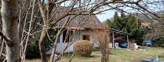 Rodinný dom- chalupa  s pozemkom 562 m2 VRÍCKO okr. Martin