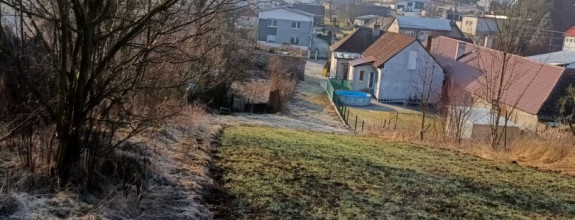 SKLABIŇA -7 km od mesta Martin -stavebný pozemok 1403m2