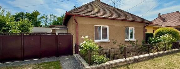NA PREDAJ -  4 izbový rodinný dom URMINCE, okr. Topoľčany