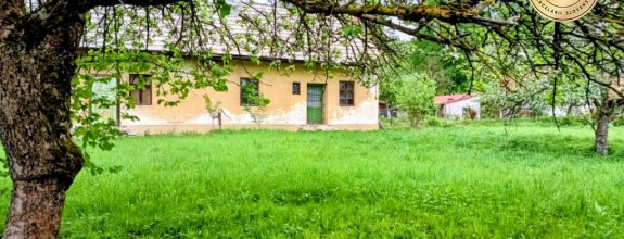 Vidiecky rodinný dom-chalupa s pozemkom 1050m2