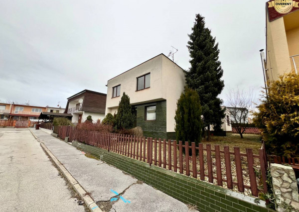 5 izbový rodinný dom - TOPOĽČANY