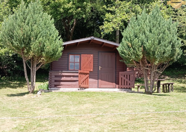 TURANY- rekreačná chata na pozemku 700m2