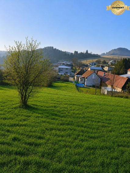 SKLABIŇA -7 km od mesta Martin -stavebný pozemok 1403m2